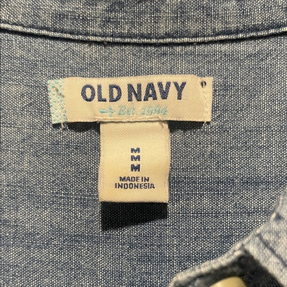 Old Navy Classic Indigo Button-Up Shirt - Picture 2 of 4